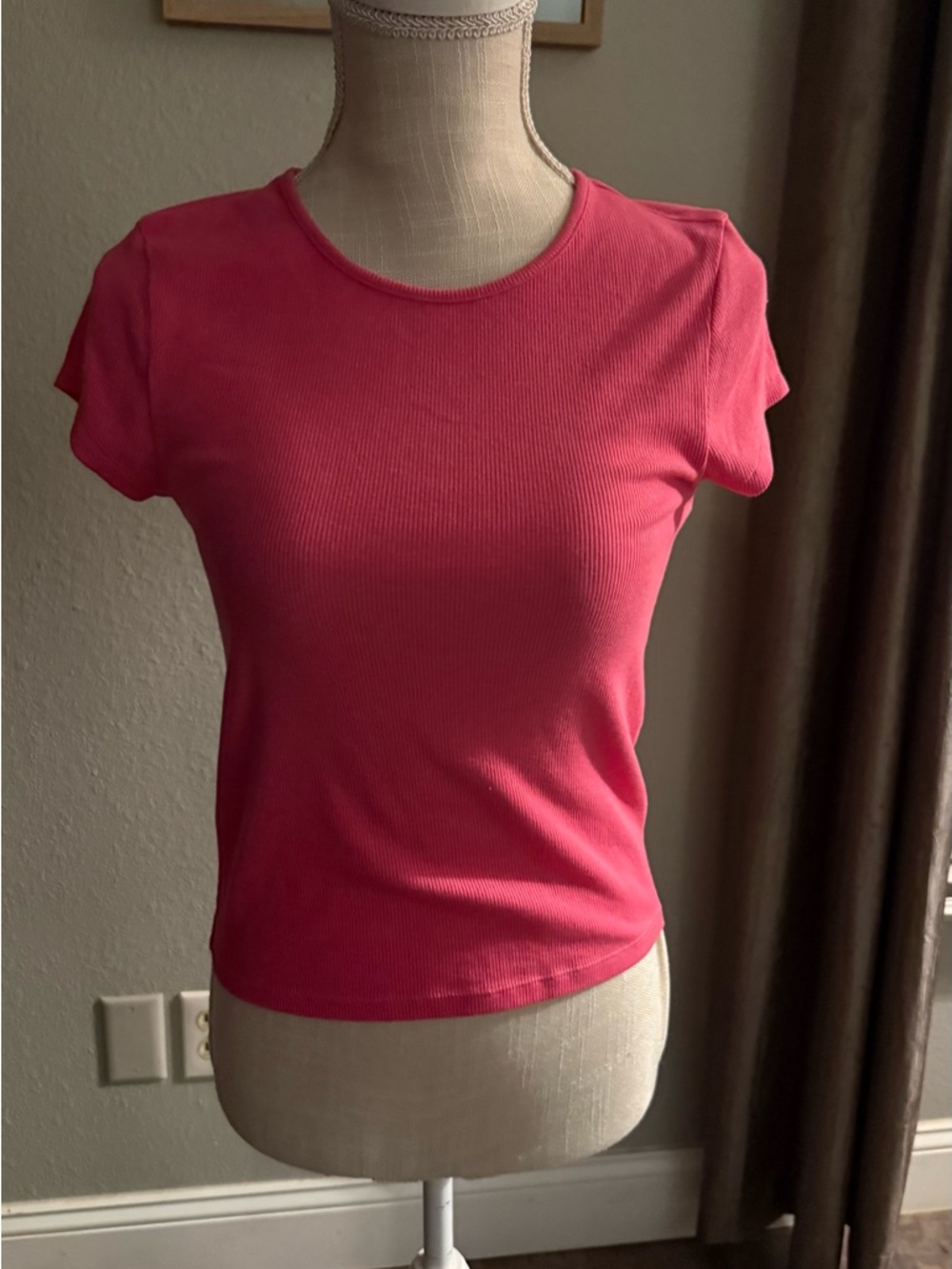 American Eagle Outfitters Ribbed Short Sleeve Tee in Bright Pink